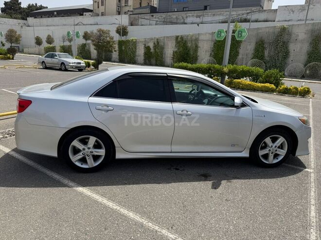 Toyota Camry-6