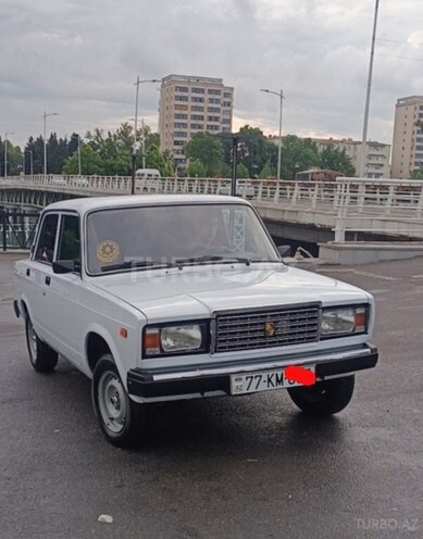 LADA (VAZ) 2107-1