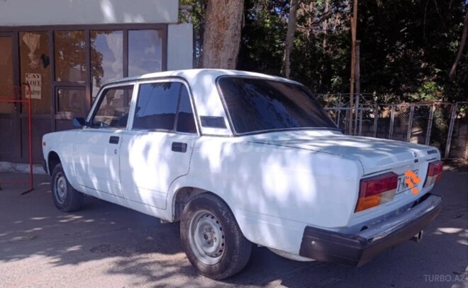 LADA (VAZ) 2107-4