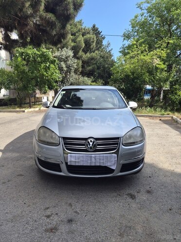 Volkswagen Jetta-1