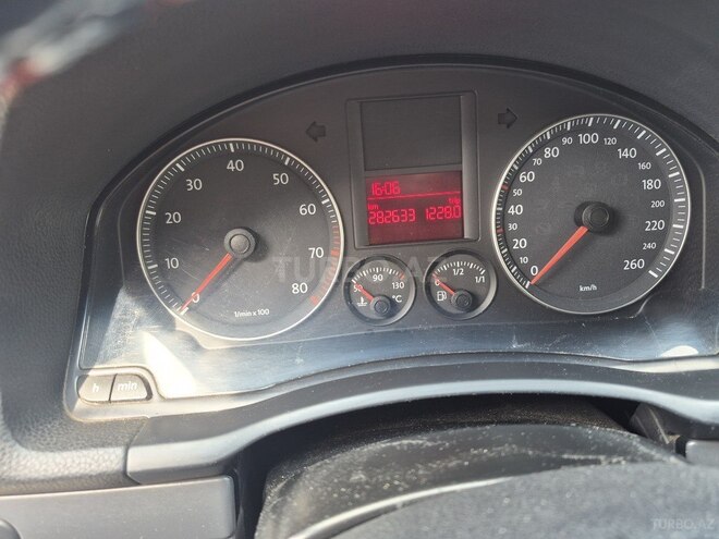 Volkswagen Jetta-4