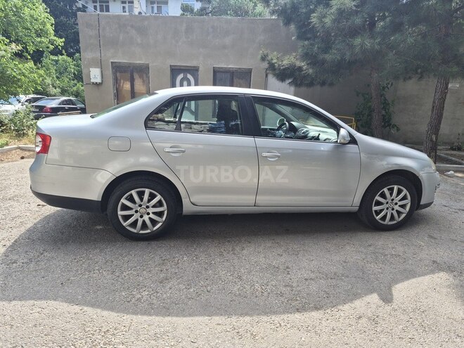 Volkswagen Jetta-6