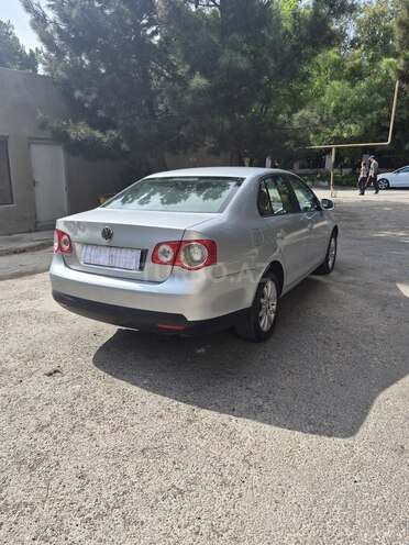 Volkswagen Jetta-9