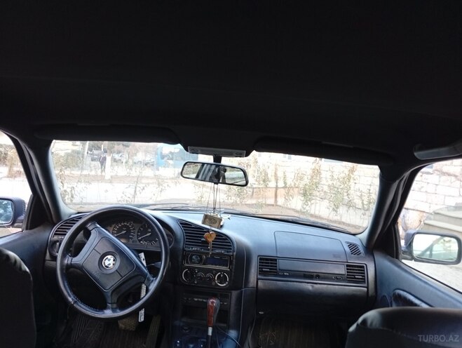 BMW 325-2
