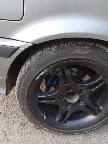 BMW 325-9