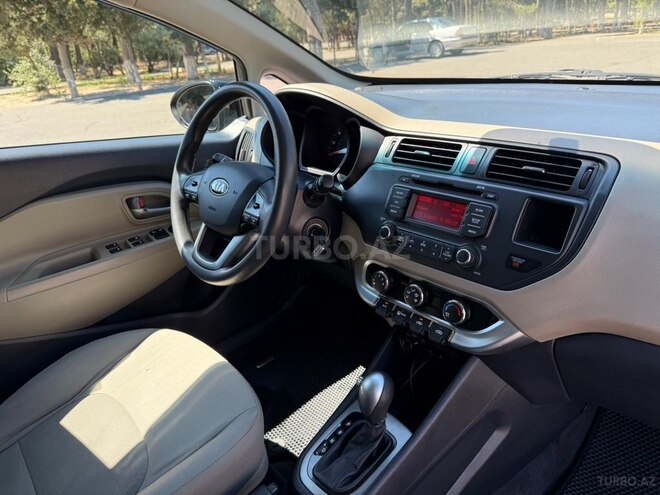 Kia Rio-12