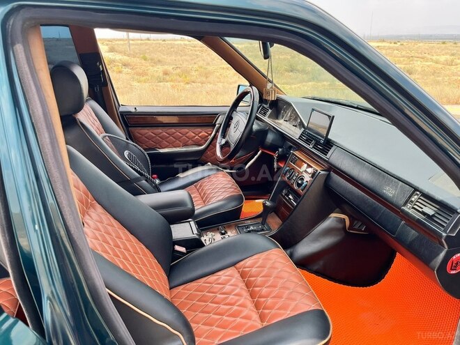 Mercedes E 220-9