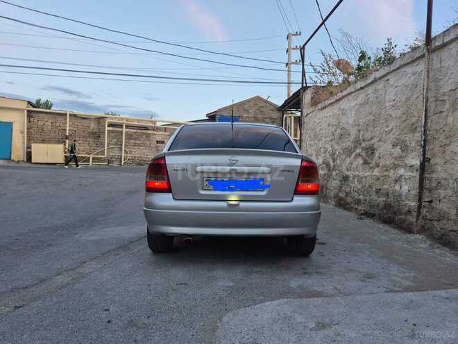 Opel Astra-2