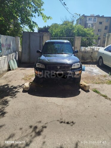 Toyota RAV4-1