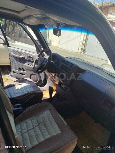 Toyota RAV4-6