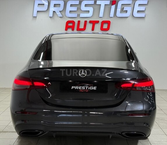 Mercedes E 300 de-6