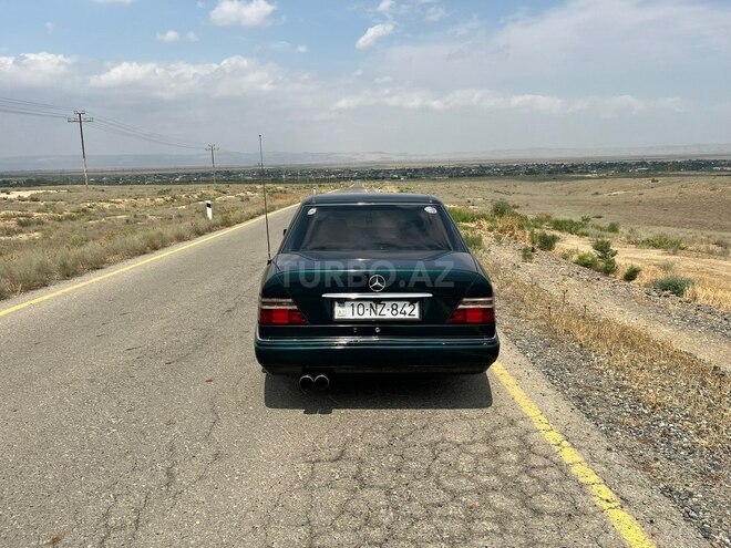 Mercedes E 220-6
