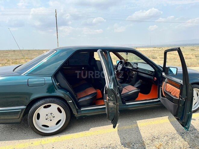 Mercedes E 220-10