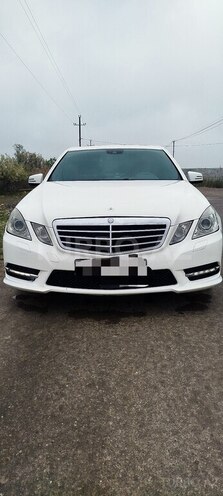 Mercedes E 250-1