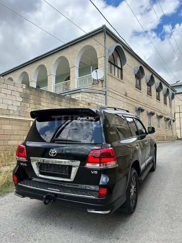 Toyota Land Cruiser-5