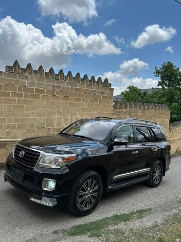 Toyota Land Cruiser-2