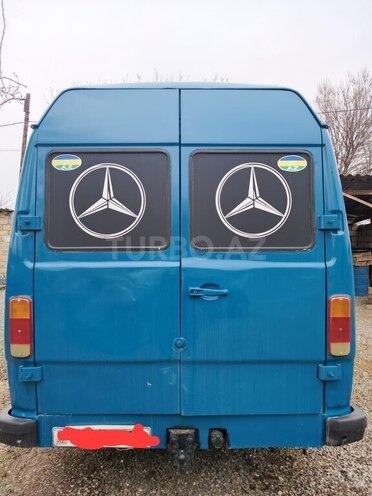 Mercedes 308 D-7