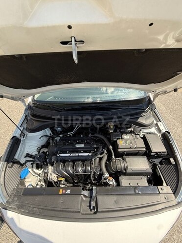 Hyundai Accent-10