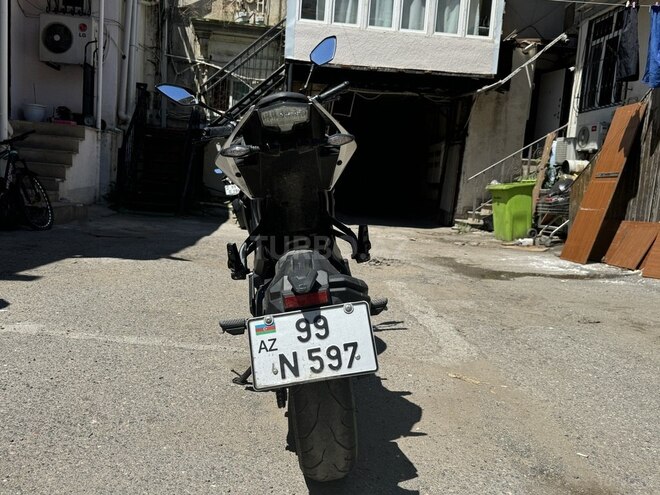 CFMOTO 250 NK-4