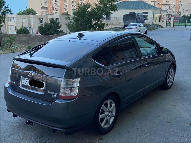 Toyota Prius-6