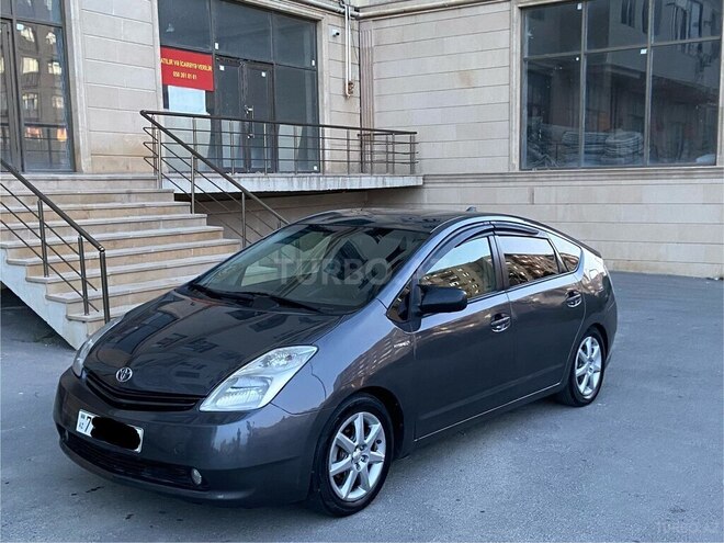 Toyota Prius-8