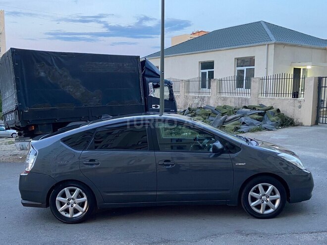 Toyota Prius-14