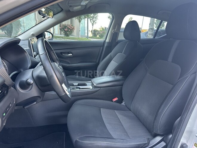 Nissan Sentra-14