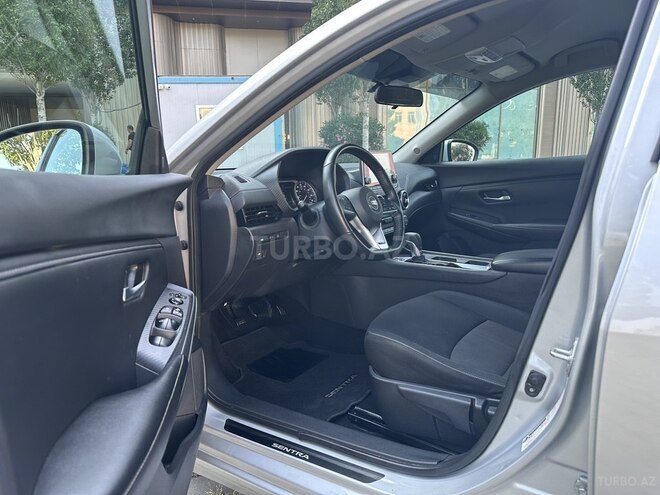 Nissan Sentra-12