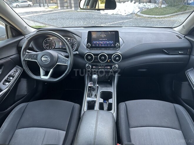 Nissan Sentra-11