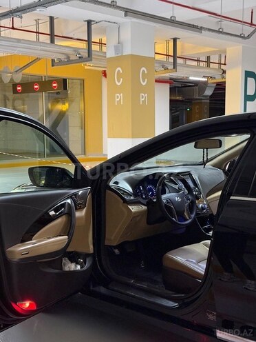 Hyundai Azera-3