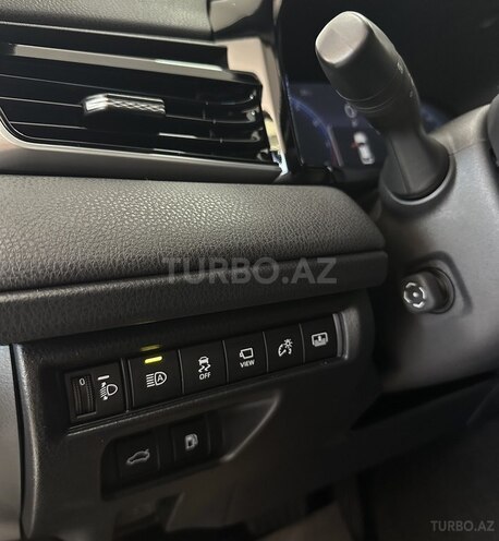 Toyota Camry-13