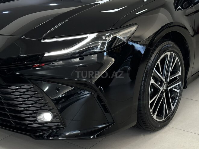 Toyota Camry-5