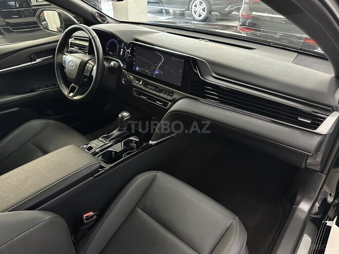 Toyota Camry-9