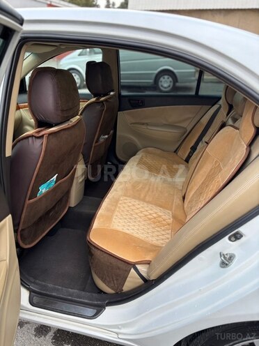 Hyundai Sonata-8