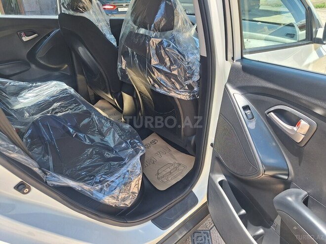 Hyundai ix35-15