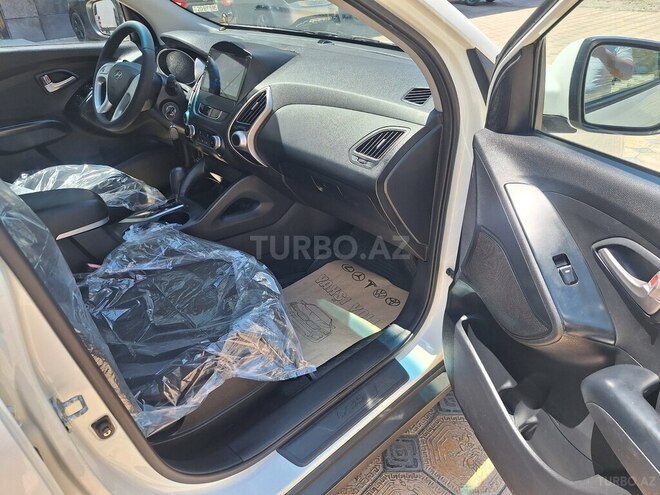 Hyundai ix35-17