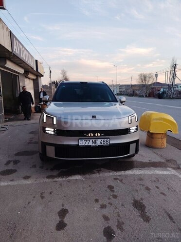 Lynk & Co 900-1