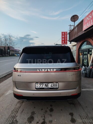 Lynk & Co 900-10