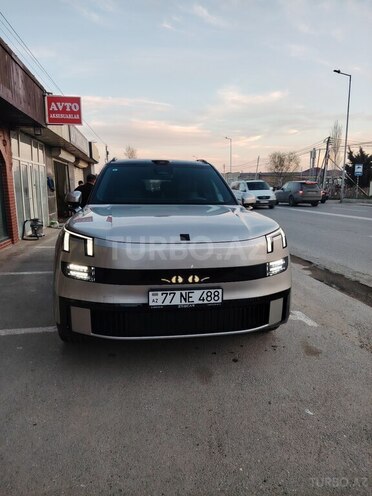 Lynk & Co 900-6