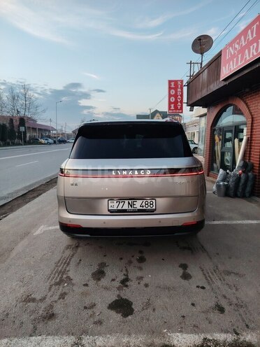 Lynk & Co 900-8