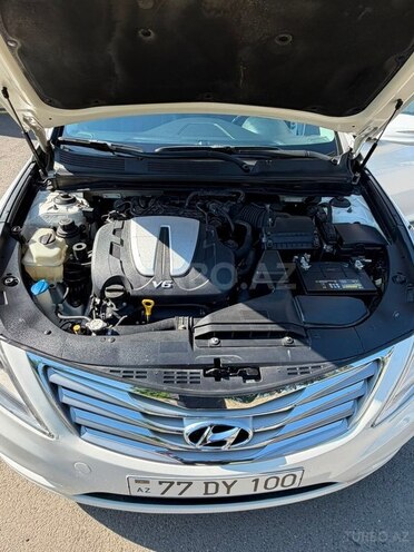 Hyundai Azera-14