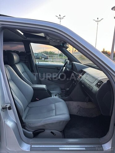 Mercedes C 230-17
