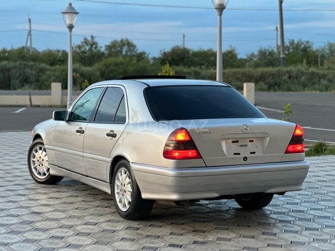 Mercedes C 230-4
