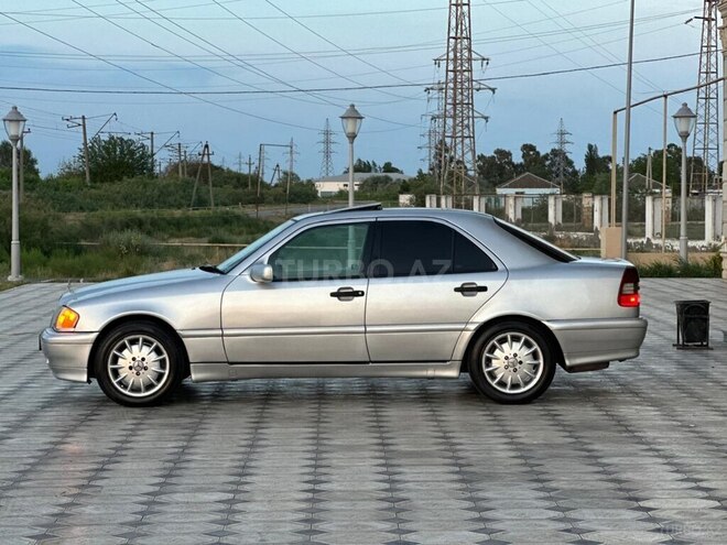 Mercedes C 230-7