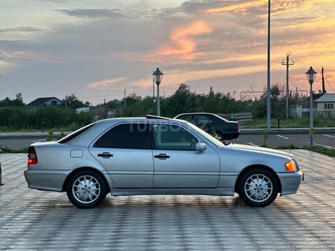 Mercedes C 230-6