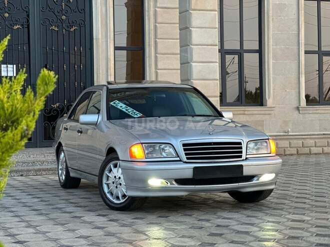 Mercedes C 230-1