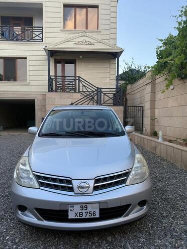 Nissan Tiida-1
