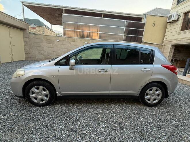 Nissan Tiida-2