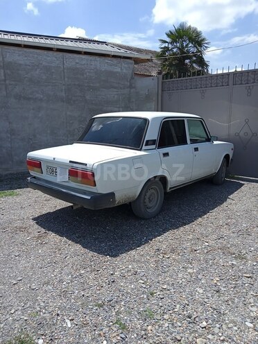 LADA (VAZ) 2107-2