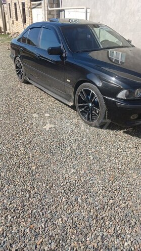 BMW 523-2
